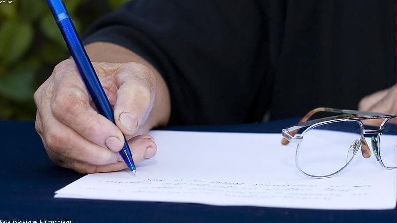 Assinatura de documento formal