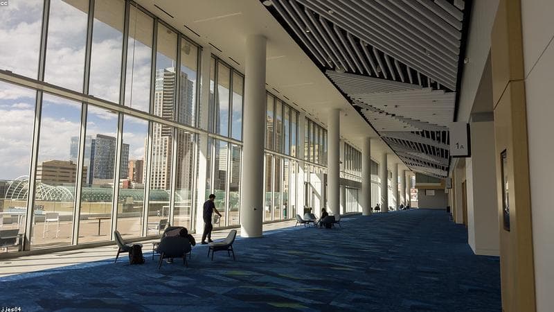 Escritório moderno e organizado